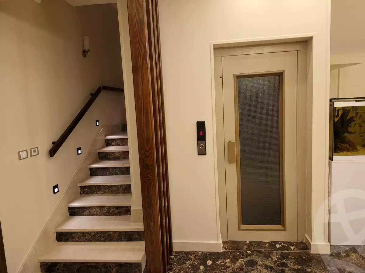 https://aqarmap.com.eg/en/listing/6143586-for-sale-cairo-el-sheikh-zayed-city-compounds-continental-residence