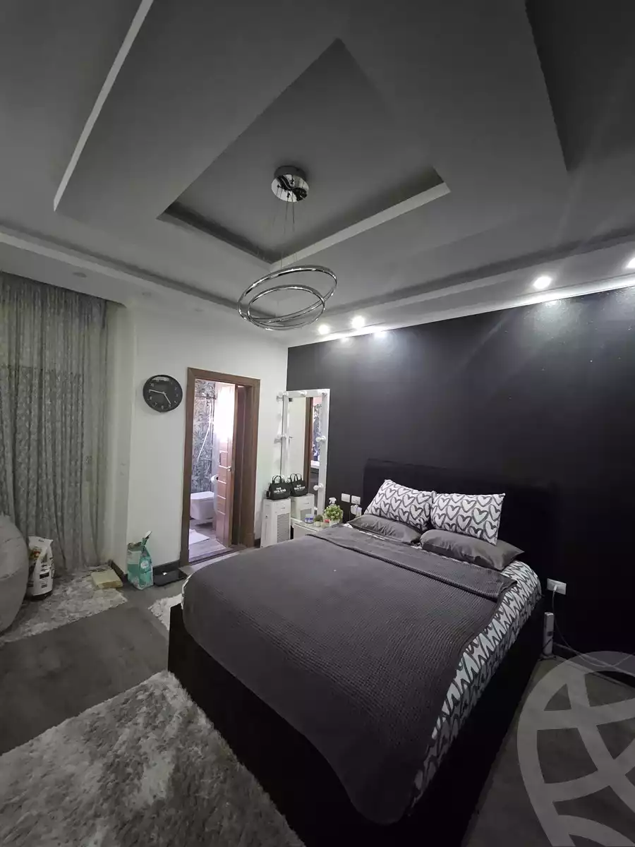 https://aqarmap.com.eg/en/listing/6143586-for-sale-cairo-el-sheikh-zayed-city-compounds-continental-residence