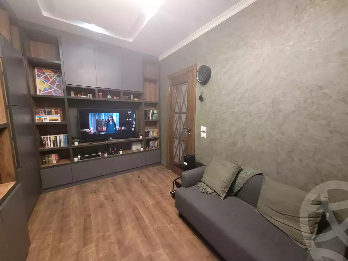 https://aqarmap.com.eg/en/listing/6143586-for-sale-cairo-el-sheikh-zayed-city-compounds-continental-residence
