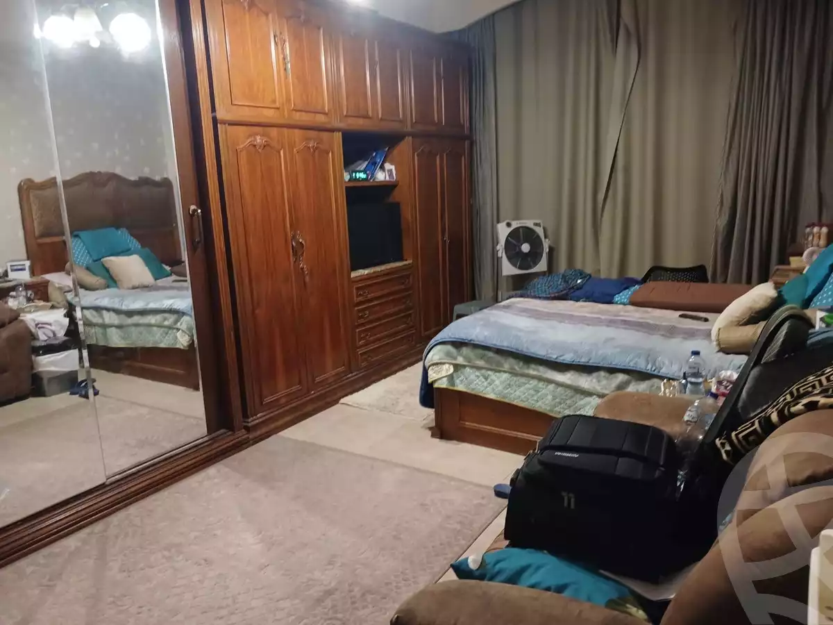 https://aqarmap.com.eg/en/listing/6146804-for-sale-cairo-new-cairo-first-settlement-mhwr-mstfy-kml