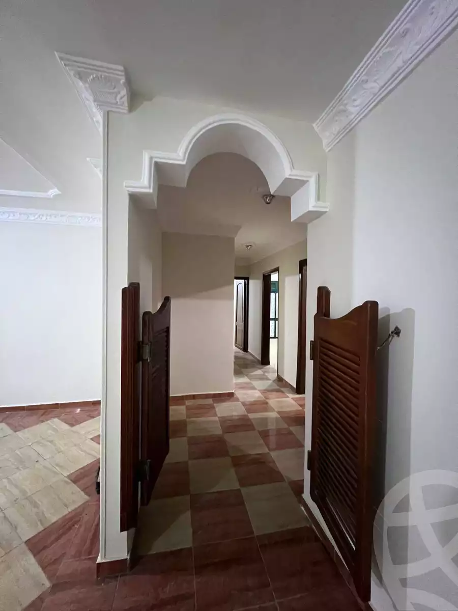https://aqarmap.com.eg/ar/listing/6148324-for-sale-cairo-helwan-helwan-el-sharkeya-mostafa-safwat-st