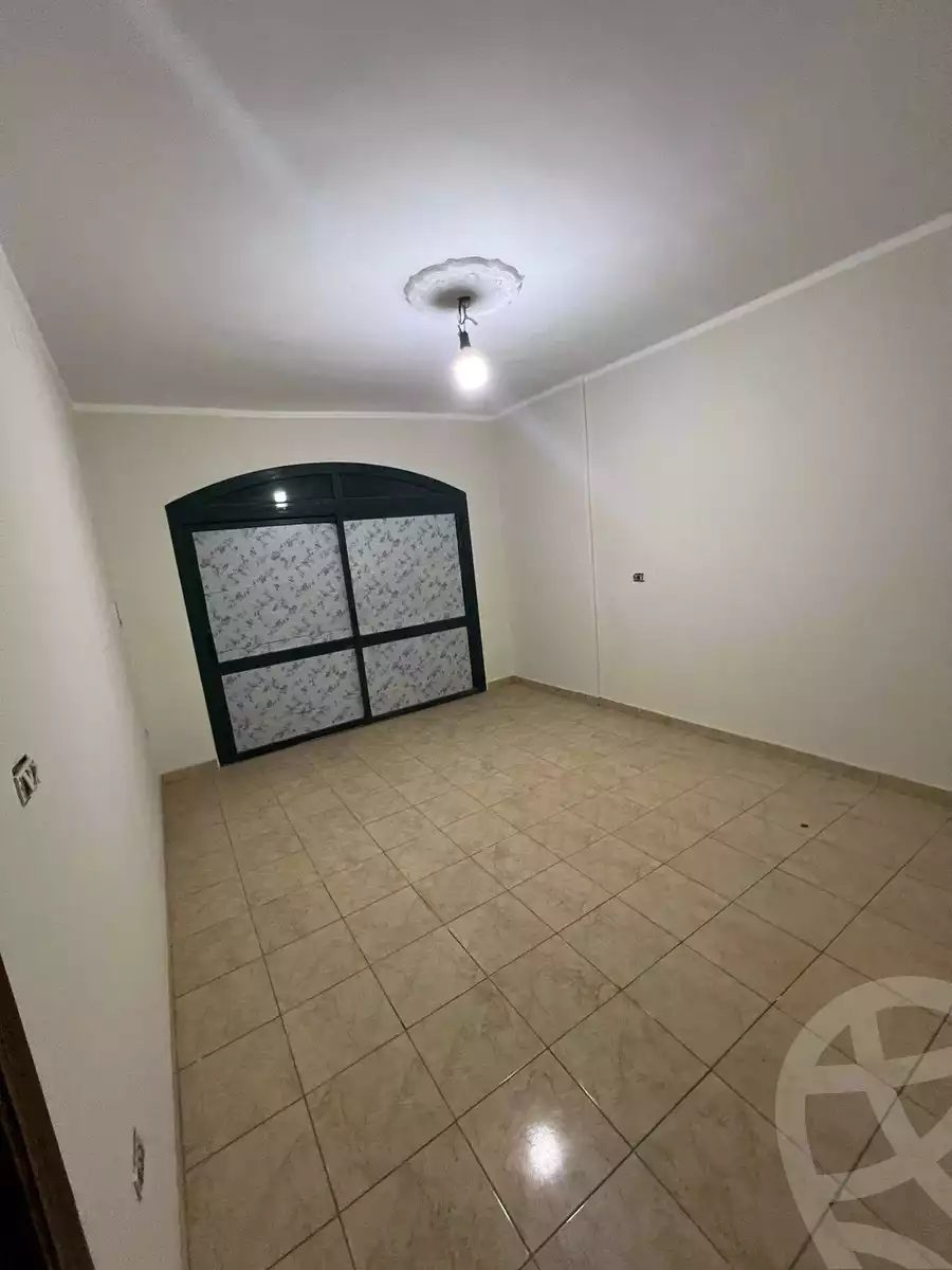 https://aqarmap.com.eg/ar/listing/6148324-for-sale-cairo-helwan-helwan-el-sharkeya-mostafa-safwat-st