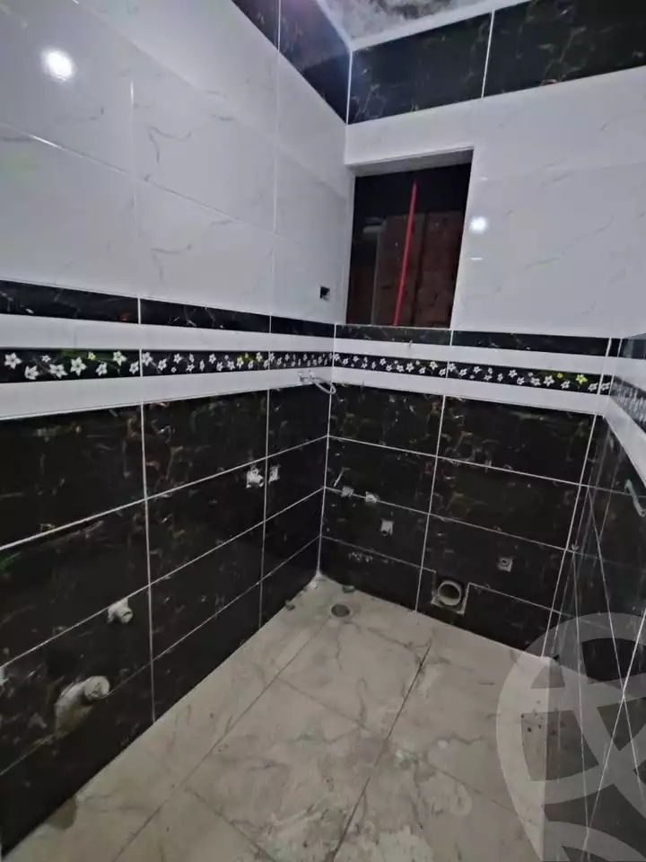https://aqarmap.com.eg/ar/listing/6150612-for-sale-qalyubia-shubra-el-khaima-shubra-el-khaima-city-ahmed-oraby-st