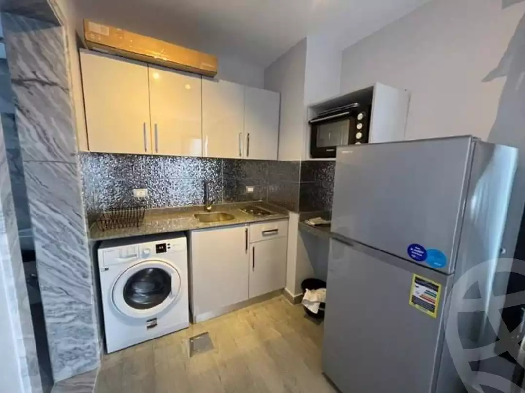 https://aqarmap.com.eg/ar/listing/6137074-for-rent-cairo-el-sheikh-zayed-city-compounds-kmbwnd-wyst-twn-swdyk