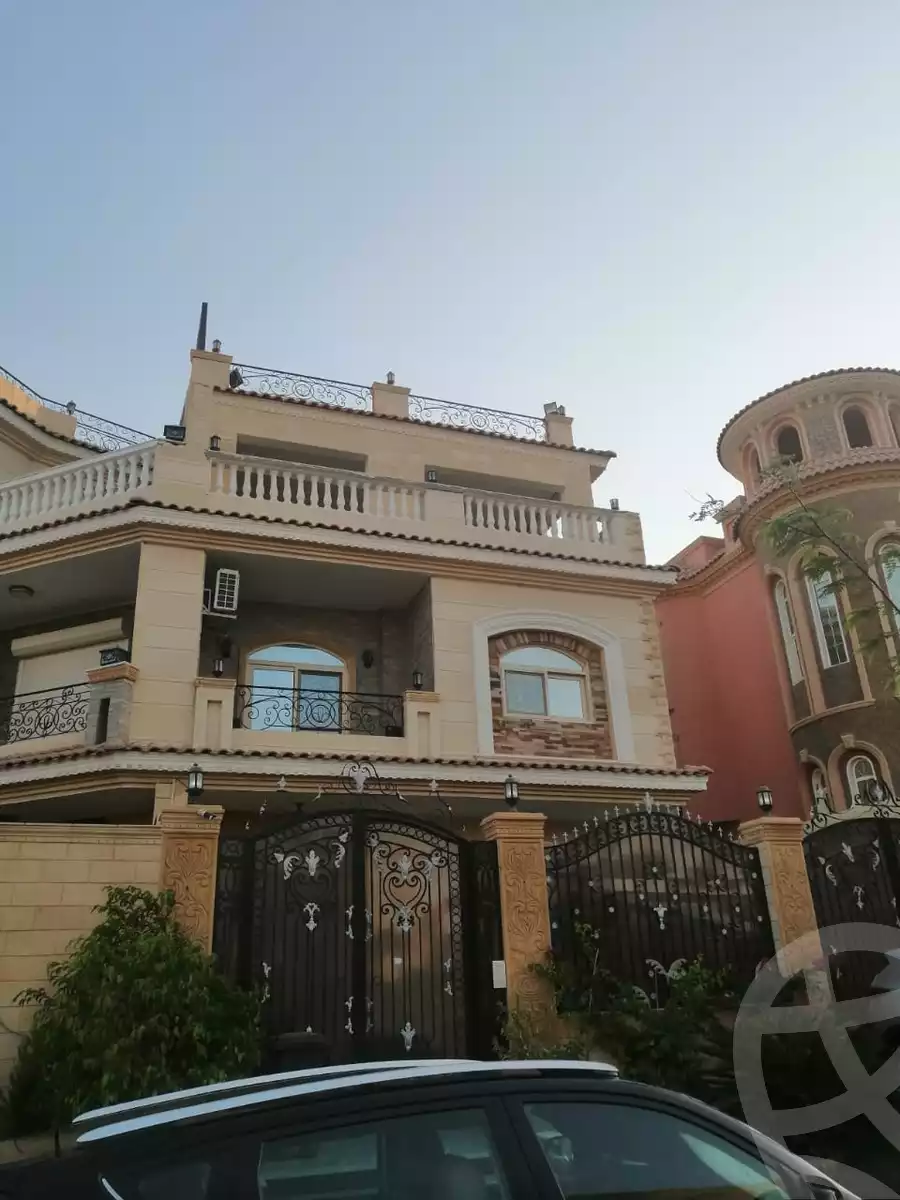 https://aqarmap.com.eg/en/listing/6152828-for-sale-cairo-el-sheikh-zayed-city-compounds-el-yasmeen-compound