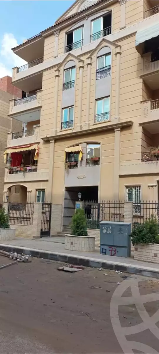 https://aqarmap.com.eg/en/listing/6153490-for-sale-cairo-mokattam-lhdb-l-ly-street-83