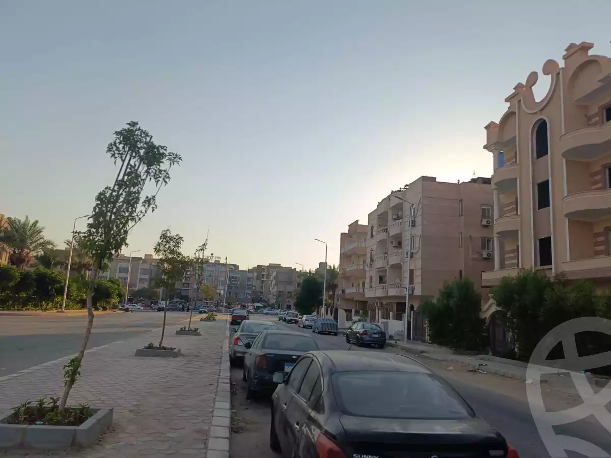 https://aqarmap.com.eg/ar/listing/6153865-for-sale-cairo-el-shorouk-lmntq-lwl-neighbourhood-1