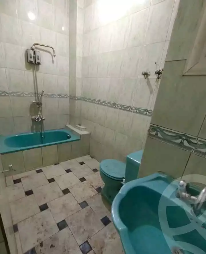 https://aqarmap.com.eg/en/listing/6155822-for-sale-qalyubia-shubra-el-khaima-om-bayoumi