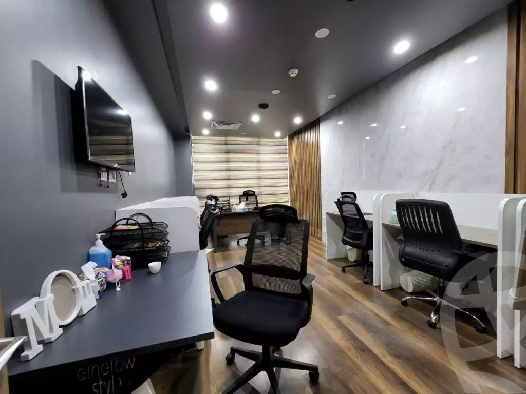 https://aqarmap.com.eg/ar/listing/6156500-for-rent-cairo-new-cairo-compounds-tryfywm-byzns-kwmblks-nm-llttwyr