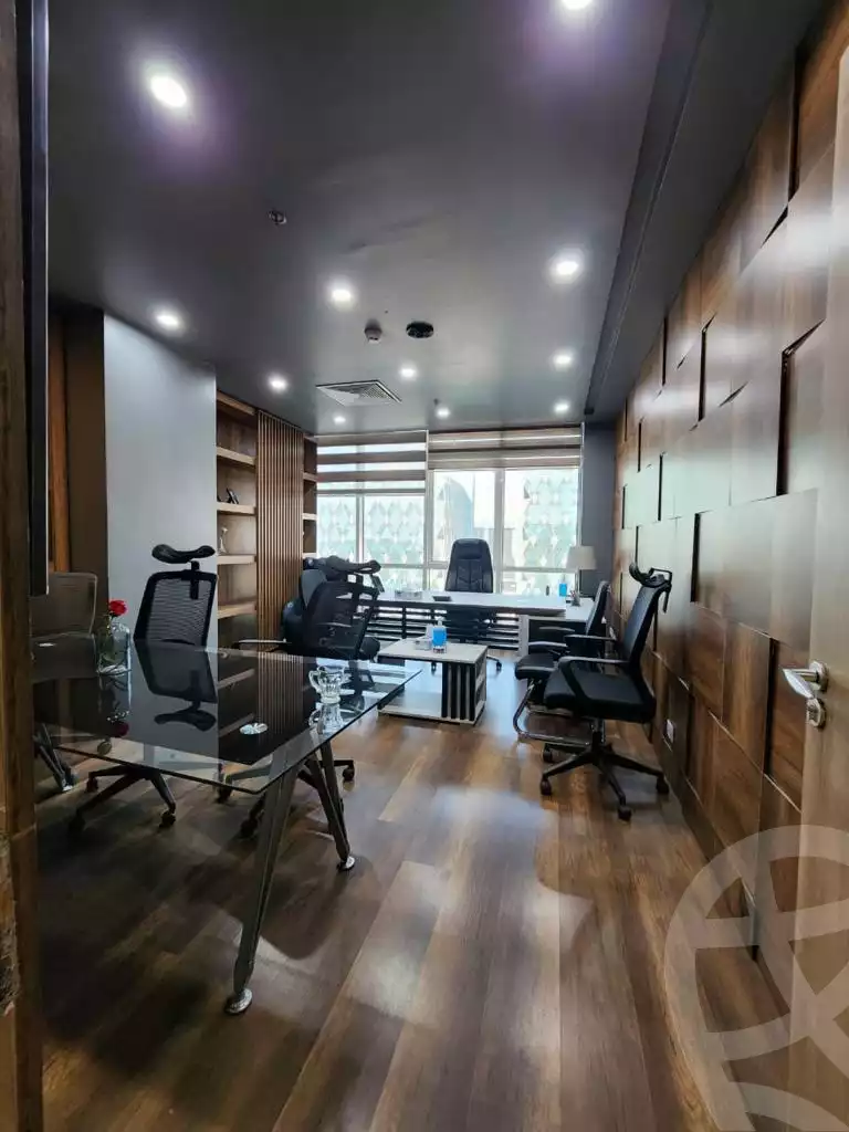 https://aqarmap.com.eg/ar/listing/6156500-for-rent-cairo-new-cairo-compounds-tryfywm-byzns-kwmblks-nm-llttwyr
