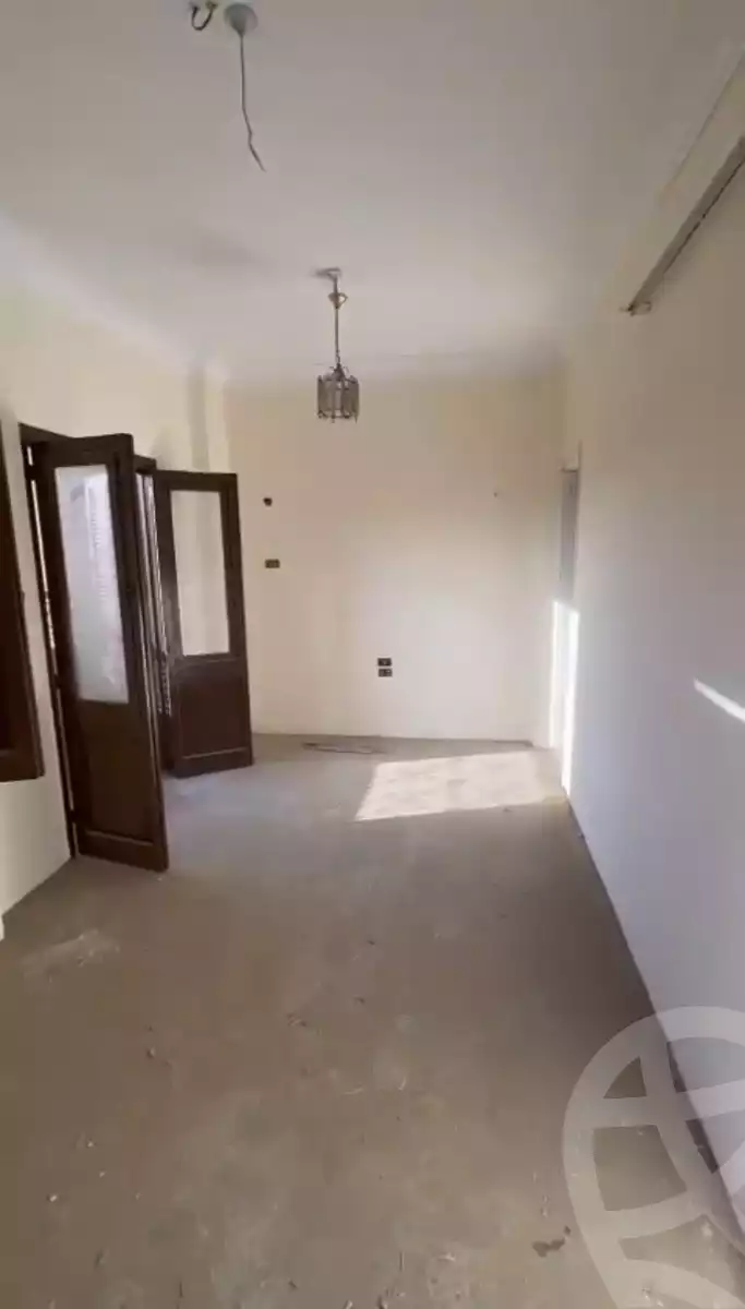 https://aqarmap.com.eg/ar/listing/6157709-for-sale-sharqia-zagazig-zagazig-city-markaz-farouk-st