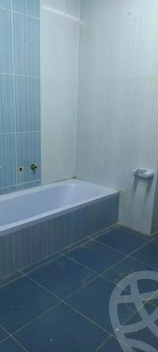 https://aqarmap.com.eg/en/listing/6162257-for-sale-qalyubia-shubra-el-khaima-shubra-el-khaima-city-hamis-st