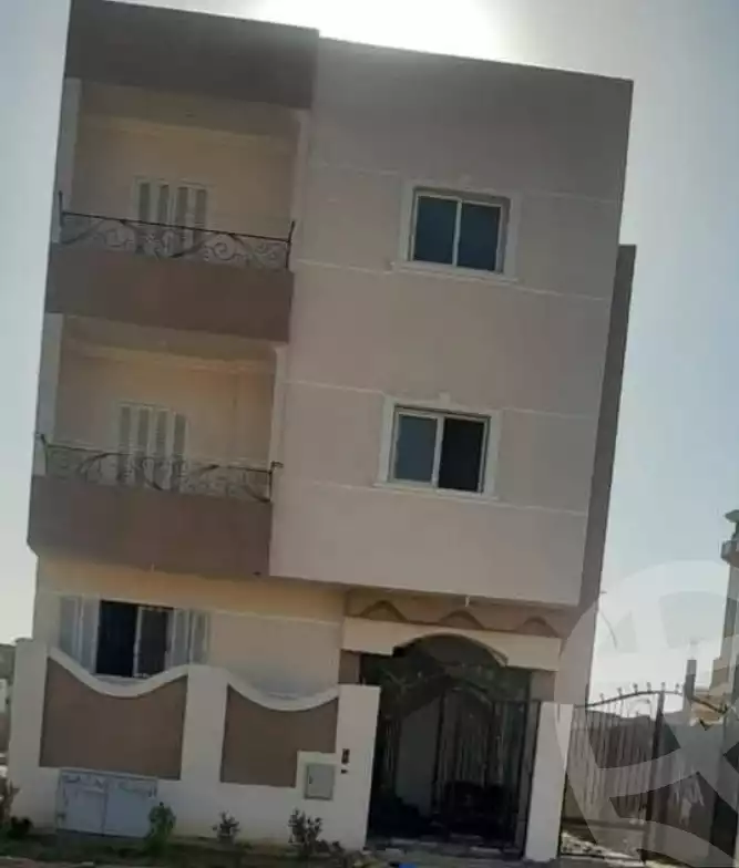 https://aqarmap.com.eg/en/listing/6164386-for-sale-sharqia-10th-of-ramadan-al-hay-al-thamen-wa-eshroon