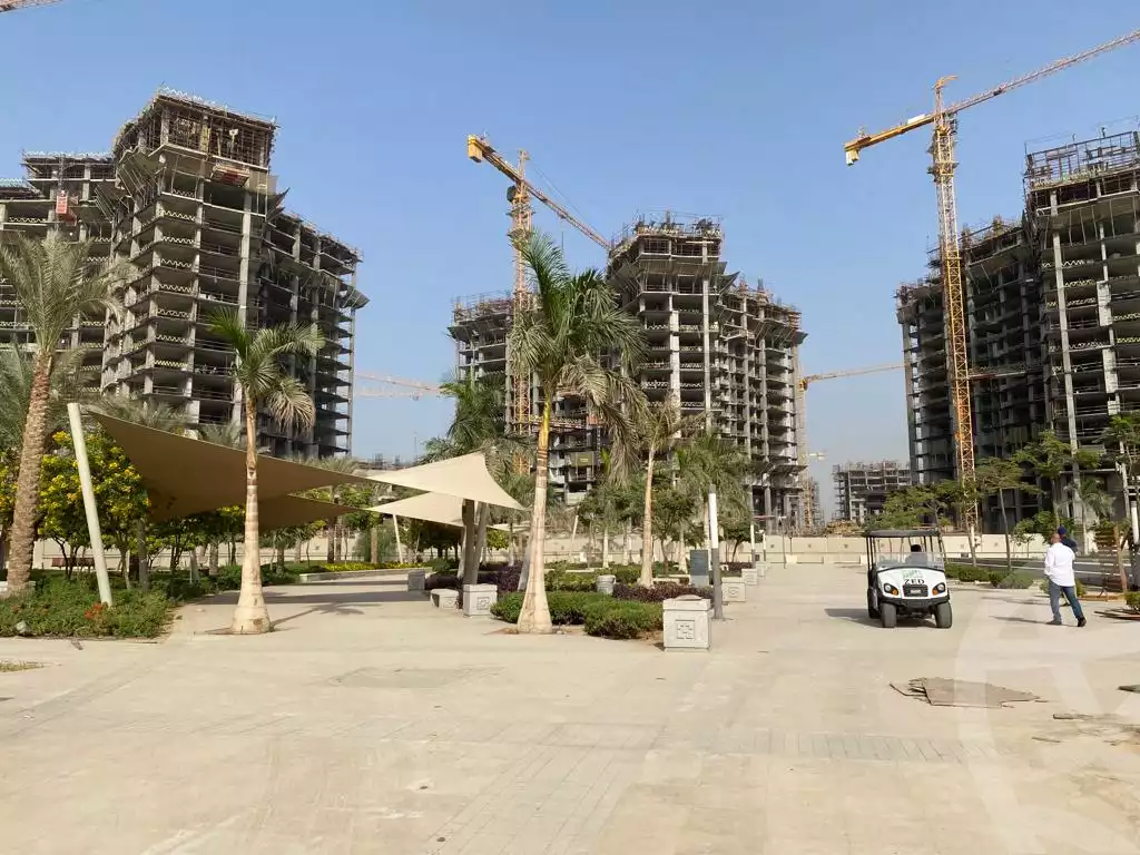 https://aqarmap.com.eg/en/listing/6165906-for-sale-cairo-el-sheikh-zayed-city-compounds-zyd-wr-llttwyr-park-side-residences