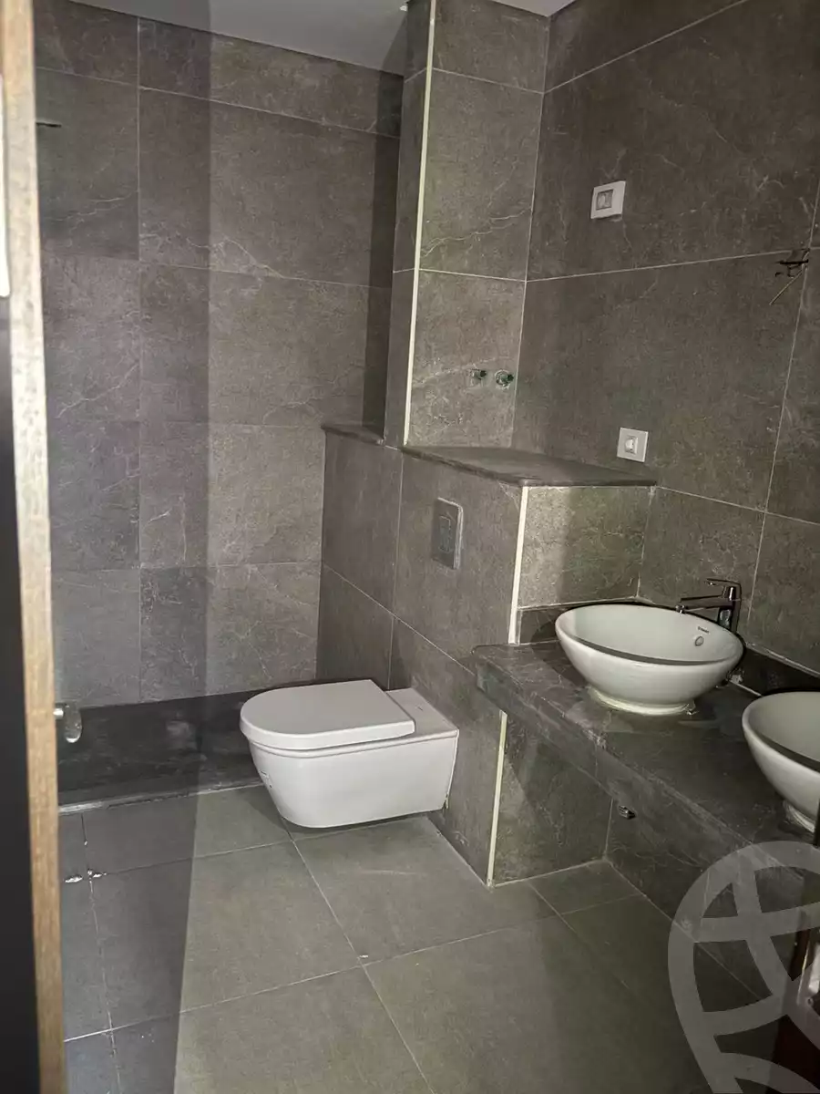 https://aqarmap.com.eg/en/listing/6166809-for-sale-cairo-el-sheikh-zayed-city-compounds-zyd-wr-llttwyr-the-village-views