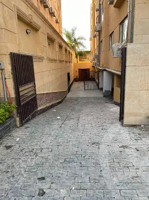 https://aqarmap.com.eg/en/listing/6169144-for-rent-cairo-new-cairo-gharb-el-golf-alaa-elsaadany-st