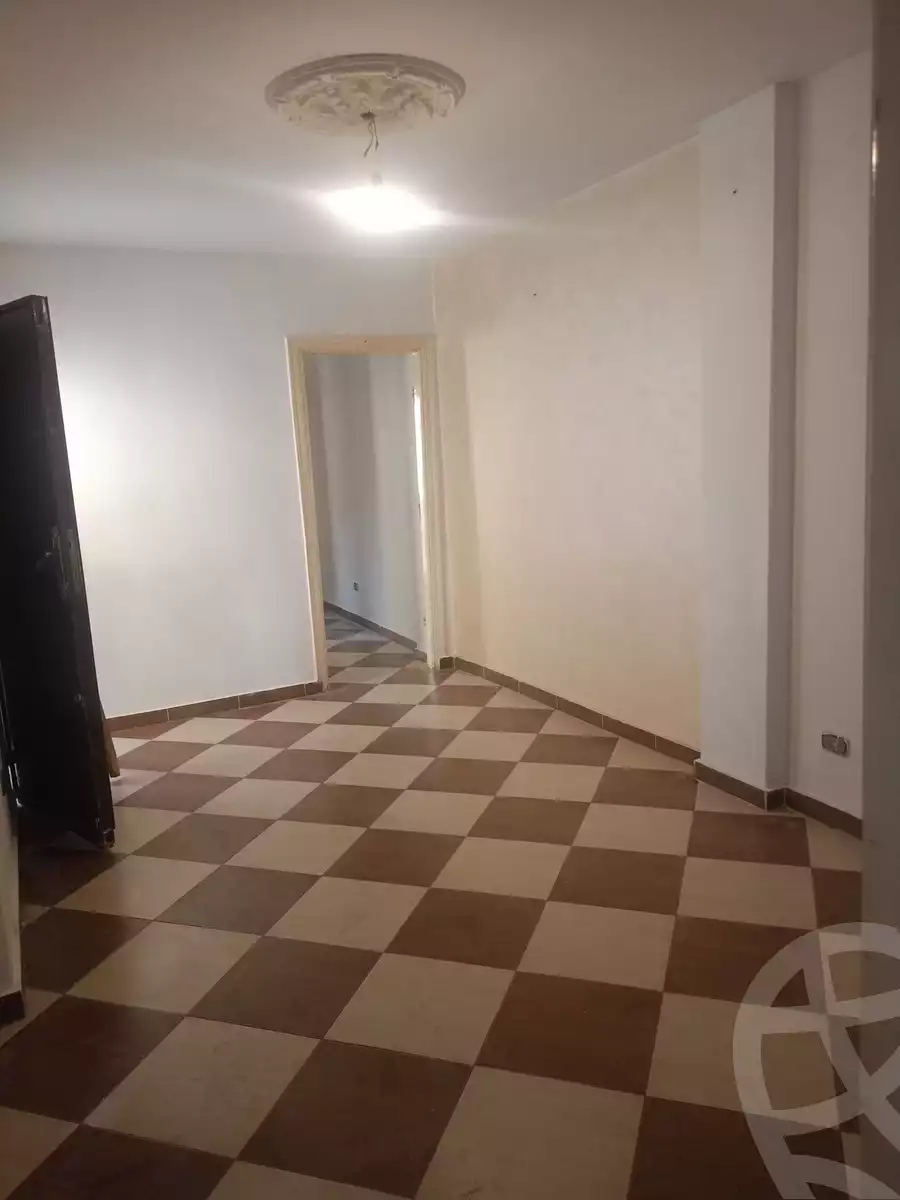 https://aqarmap.com.eg/en/listing/6169425-for-sale-alexandria-sydy-bshr-sydy-bshr-qbly-street-30