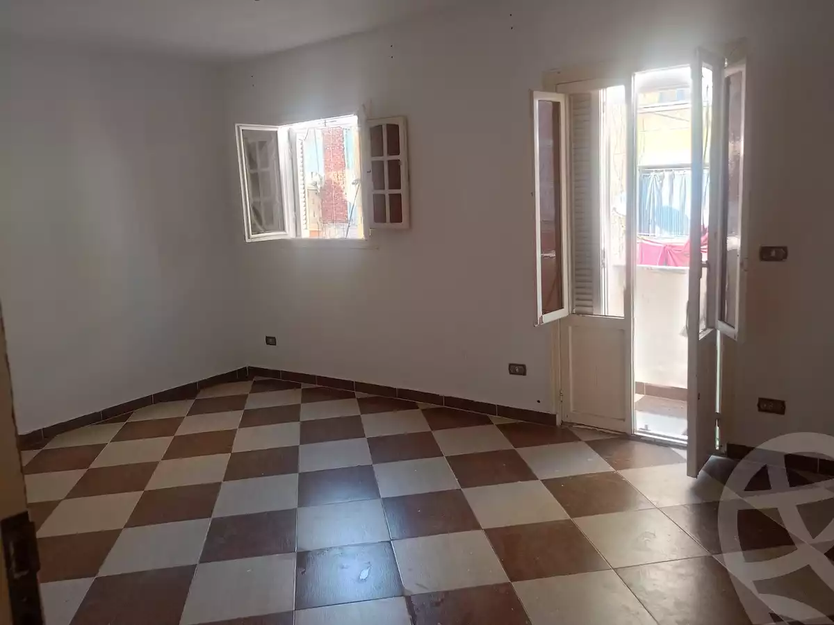 https://aqarmap.com.eg/en/listing/6169425-for-sale-alexandria-sydy-bshr-sydy-bshr-qbly-street-30