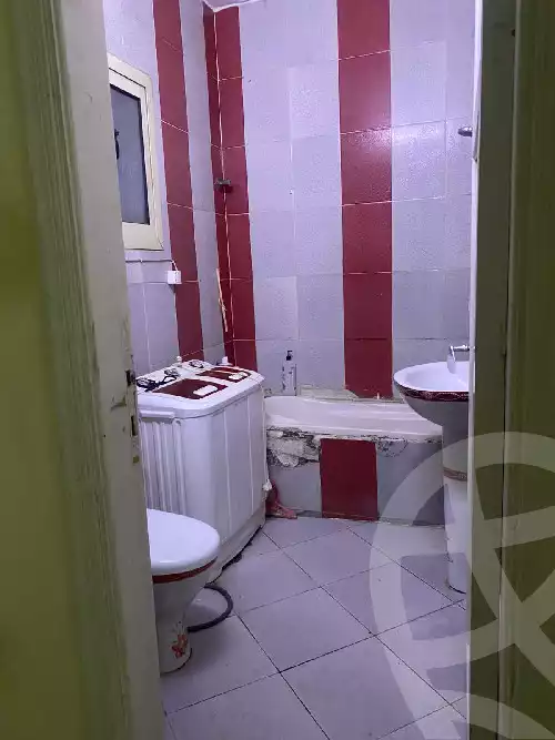 https://aqarmap.com.eg/en/listing/6167314-for-sale-cairo-el-zaytun-hlmy-lzytwn-ibn-el-hakam-sq