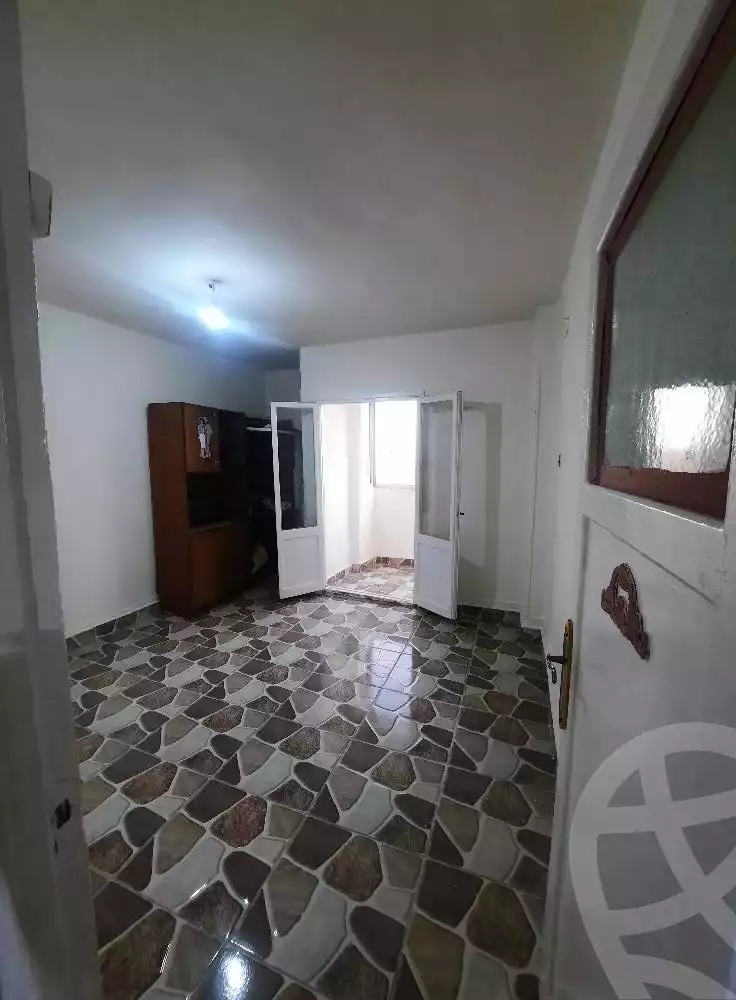 https://aqarmap.com.eg/en/listing/6175697-for-sale-cairo-15th-of-may-mjwr-6