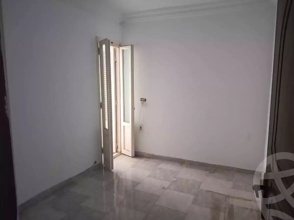 https://aqarmap.com.eg/ar/listing/6176223-for-rent-alexandria-bahray-el-anfoshy-al-gomrok-al-kadem-st