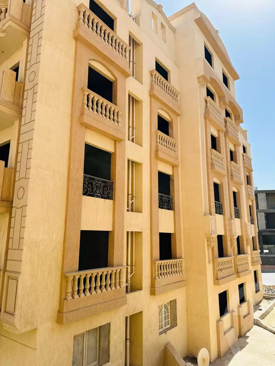 https://aqarmap.com.eg/ar/listing/6177474-for-sale-cairo-new-cairo-compounds-el-ashrafia