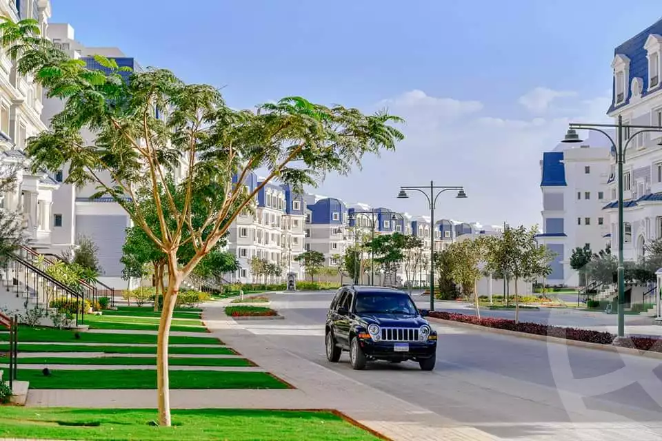 https://aqarmap.com.eg/ar/listing/6178066-for-sale-cairo-new-cairo-compounds-mountain-view-hyde-park