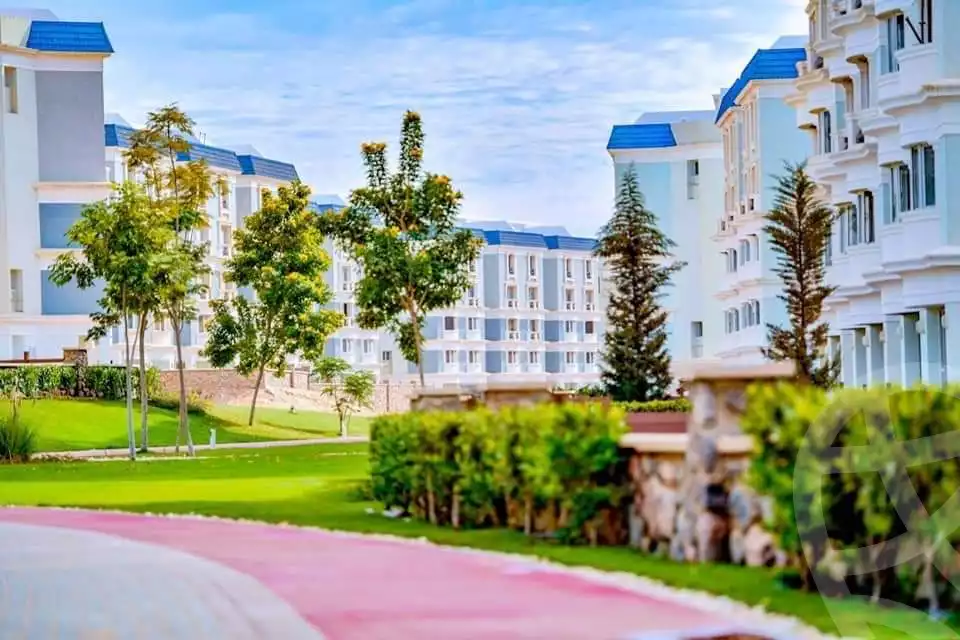 https://aqarmap.com.eg/ar/listing/6178067-for-sale-cairo-new-cairo-compounds-mountain-view-hyde-park