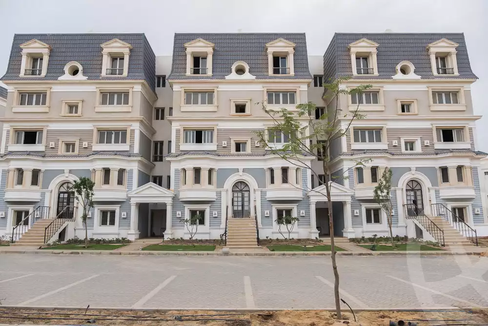 https://aqarmap.com.eg/ar/listing/6178067-for-sale-cairo-new-cairo-compounds-mountain-view-hyde-park