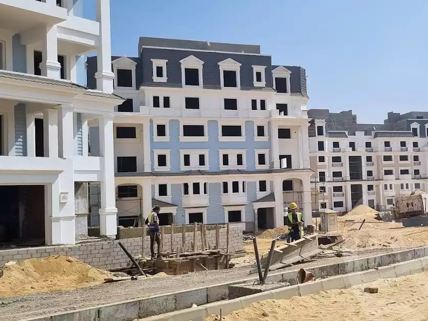 https://aqarmap.com.eg/ar/listing/6178526-for-sale-cairo-new-cairo-compounds-mwntn-fyw-y-syty-mountain-park-mountain-view-icity