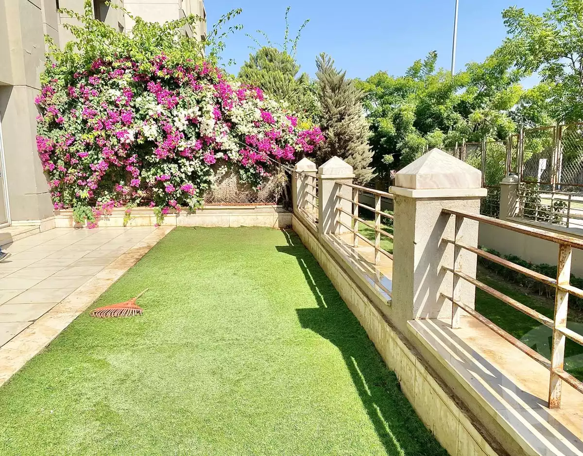 https://aqarmap.com.eg/ar/listing/6179638-for-sale-cairo-new-cairo-compounds-kmbwnd-fyldj-jyt-blm-hylz