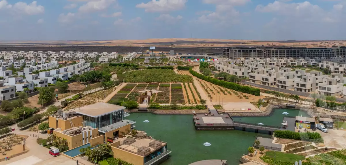 https://aqarmap.com.eg/ar/listing/6180854-for-sale-cairo-el-shorouk-compounds-al-burouj-compound-imkan