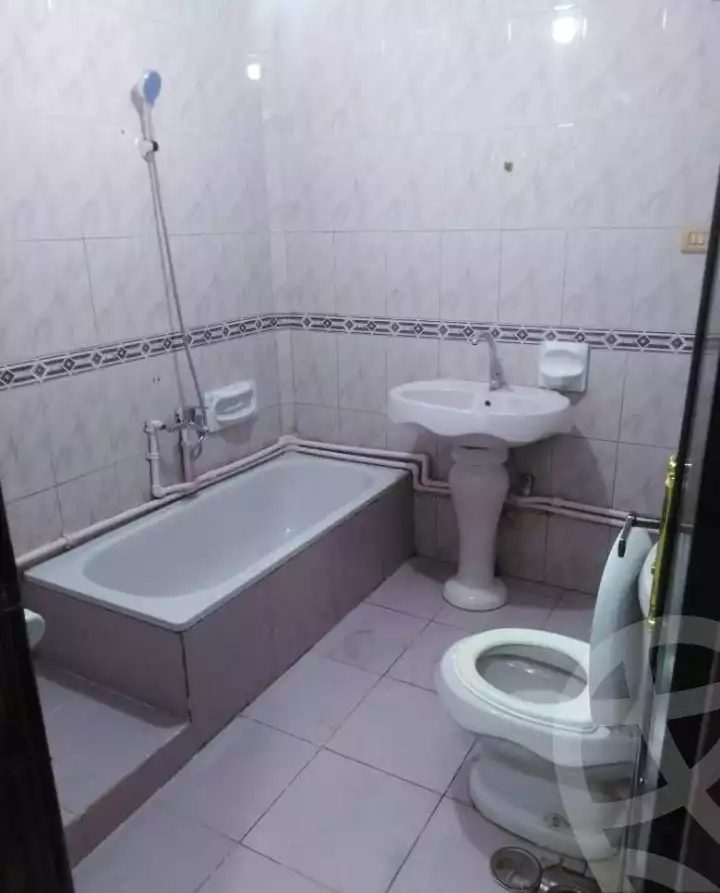 https://aqarmap.com.eg/ar/listing/6182142-for-rent-cairo-ain-shams-yn-shms-lgrby