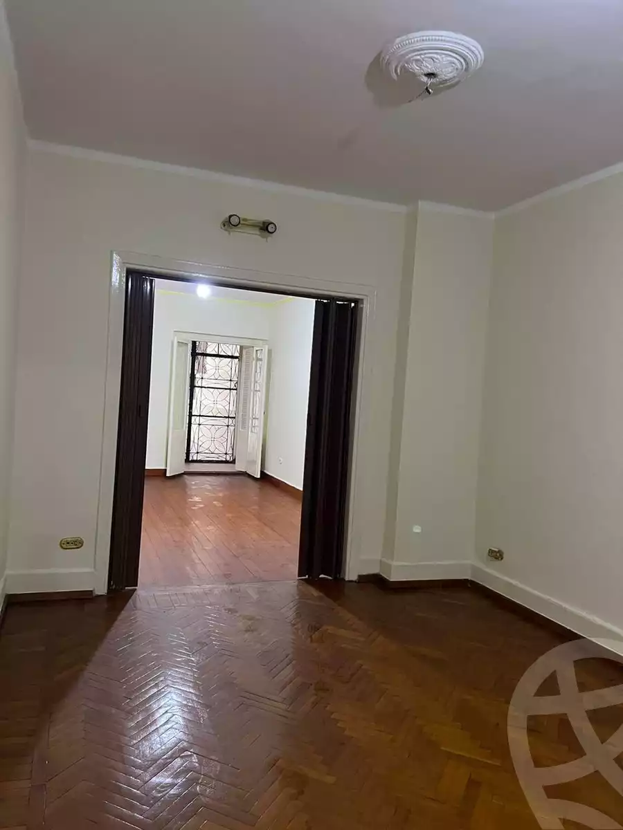 https://aqarmap.com.eg/ar/listing/6182458-for-rent-cairo-downtown-el-qasr-el-ayni