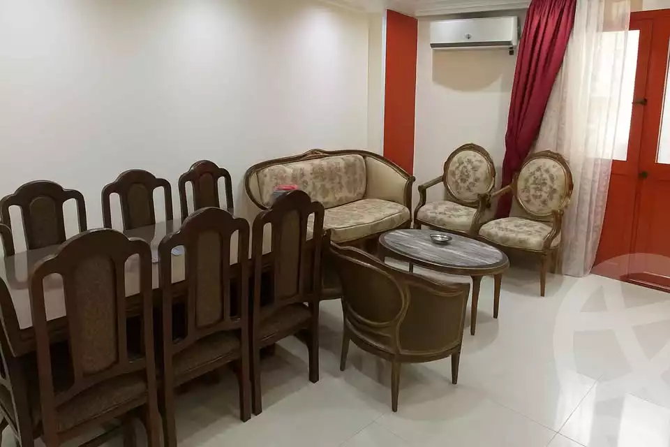https://aqarmap.com.eg/ar/listing/6185315-for-sale-alexandria-moharram-bey-kanal-al-mahmoudeya-al-bahri-st