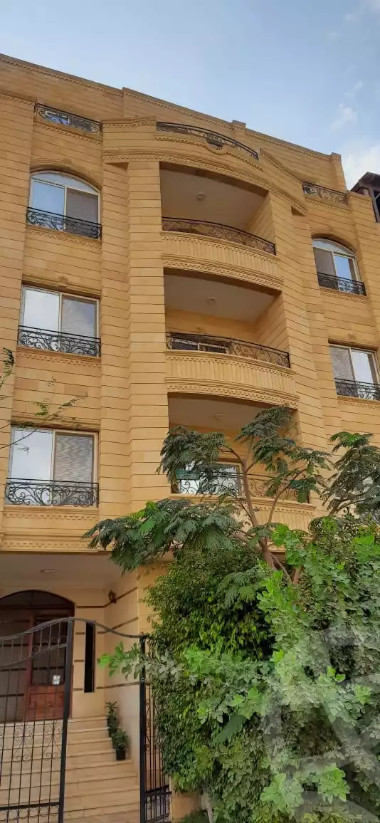 https://aqarmap.com.eg/en/listing/6185998-for-rent-cairo-new-cairo-south-investors-zizinia-st