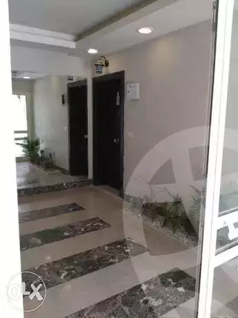 https://aqarmap.com.eg/en/listing/6186387-for-rent-cairo-el-sheikh-zayed-city-compounds-dh-drys