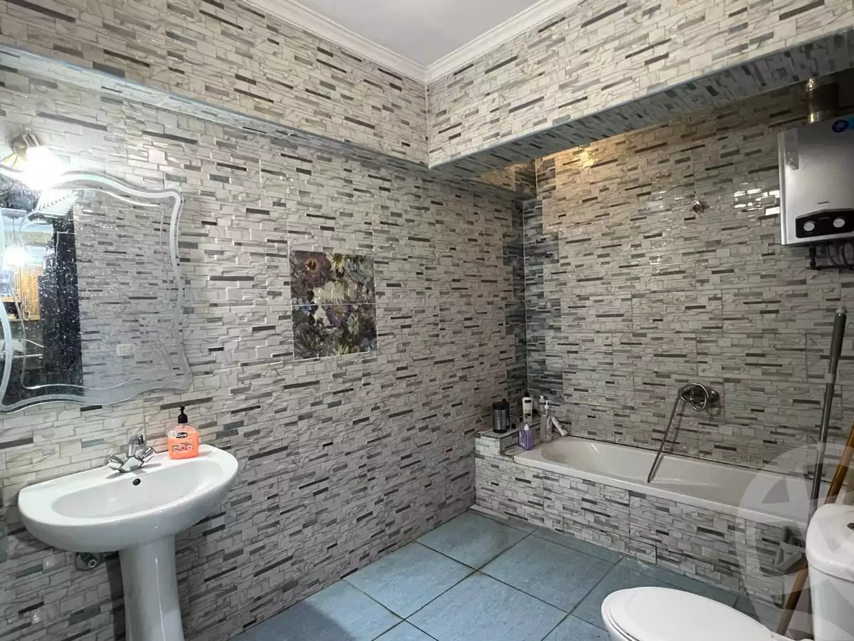 https://aqarmap.com.eg/en/listing/6186941-for-sale-cairo-el-zaytun-hlmy-lzytwn-ibn-el-hakam-sq