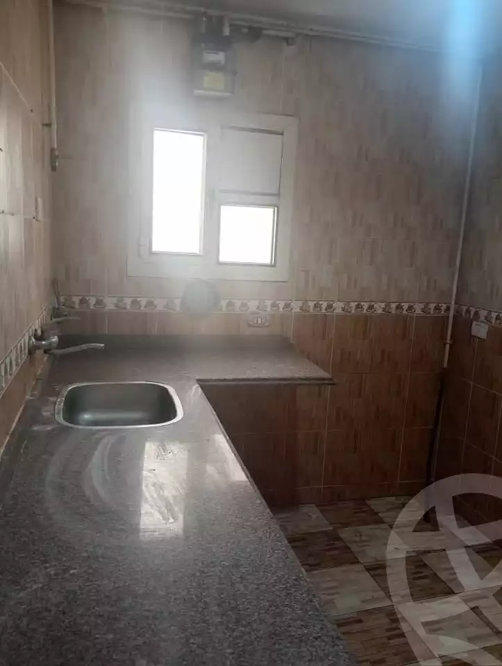 https://aqarmap.com.eg/en/listing/6191553-for-rent-alexandria-ganaklis-shr-mrtdy-bsh