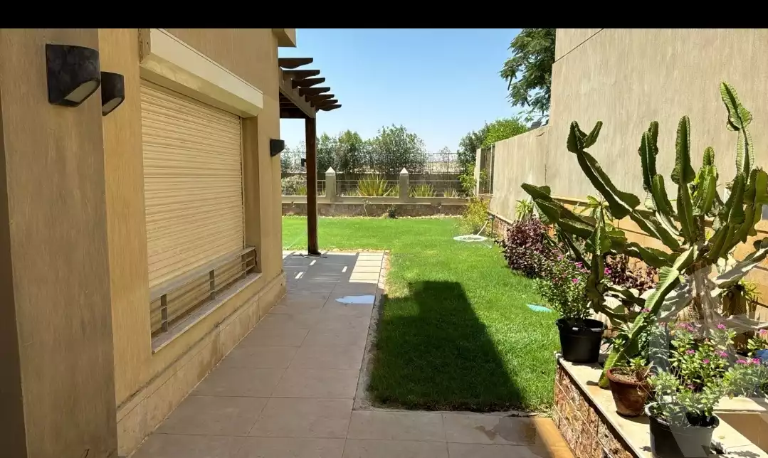 https://aqarmap.com.eg/en/listing/6196744-for-rent-cairo-6th-of-october-compounds-palm-hills-october-golf-extension