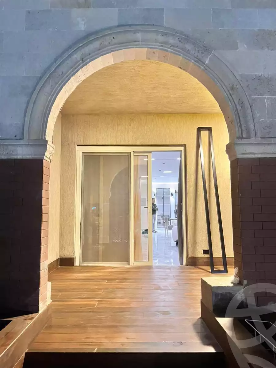 https://aqarmap.com.eg/en/listing/6197463-for-sale-cairo-new-cairo-compounds-rock-vera-compound