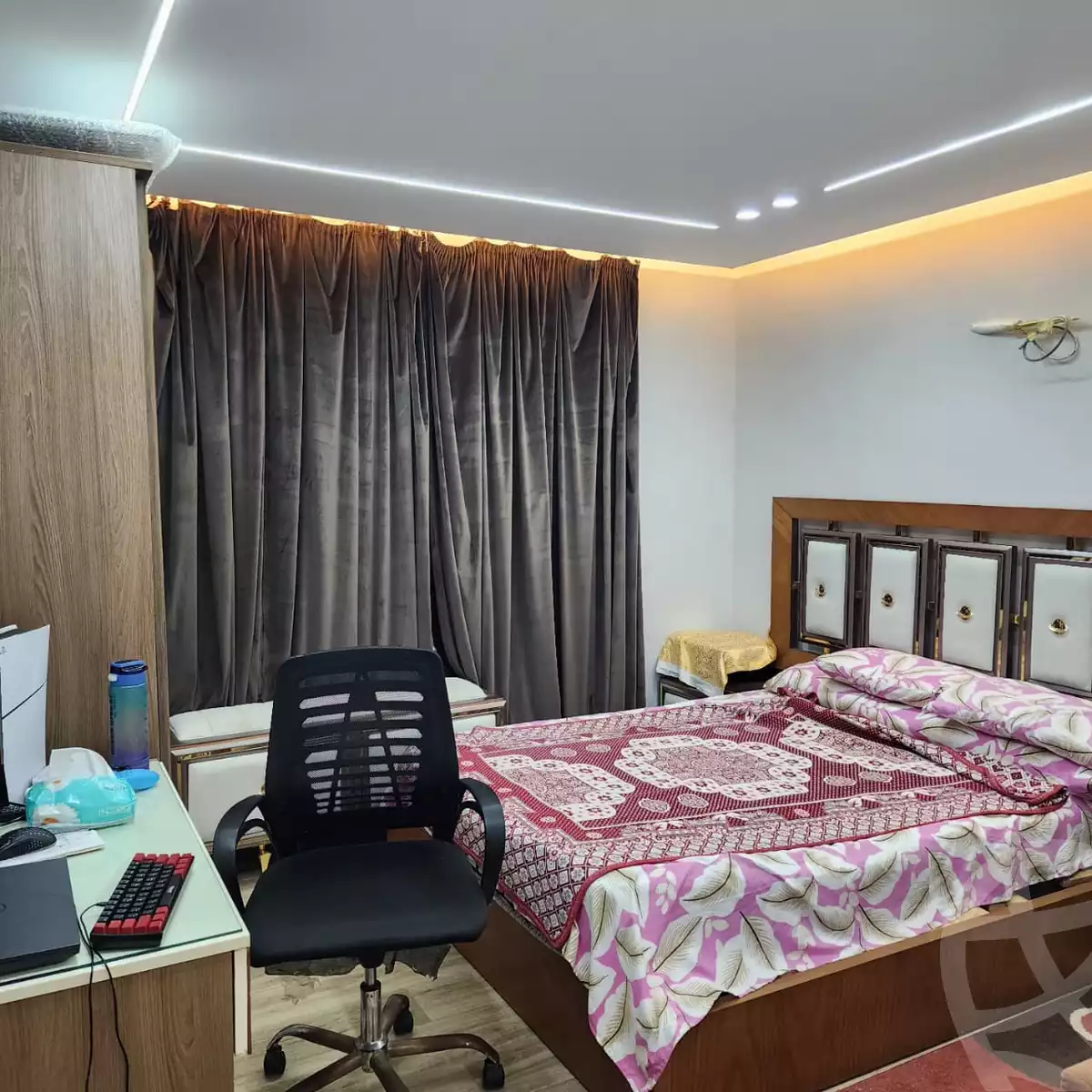 https://aqarmap.com.eg/en/listing/6198645-for-sale-cairo-el-sheikh-zayed-city-compounds-el-khamayel