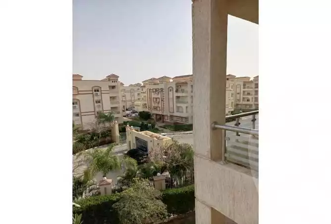 https://aqarmap.com.eg/en/listing/6203643-for-sale-cairo-new-cairo-compounds-stwn-ryzydns-by-ar-y-llttwyr