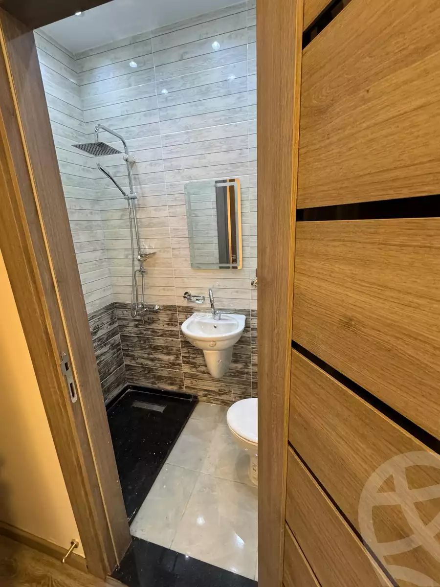 https://aqarmap.com.eg/ar/listing/6205963-for-rent-cairo-new-cairo-el-lotus-lotus-north-lmntq-lkhms-llwts-lshmly