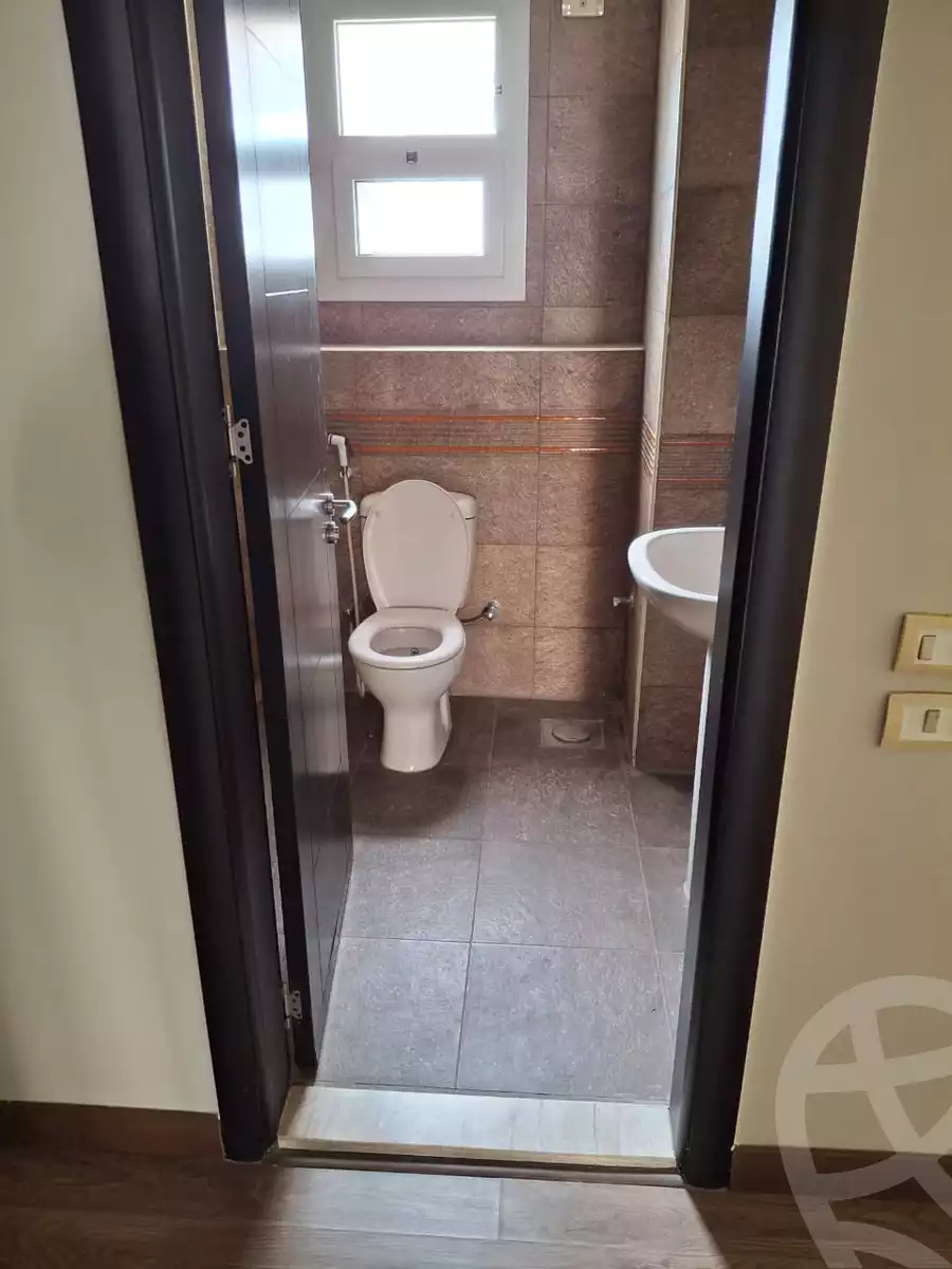 https://aqarmap.com.eg/ar/listing/6206020-for-rent-cairo-new-cairo-compounds-kattameya-plaza