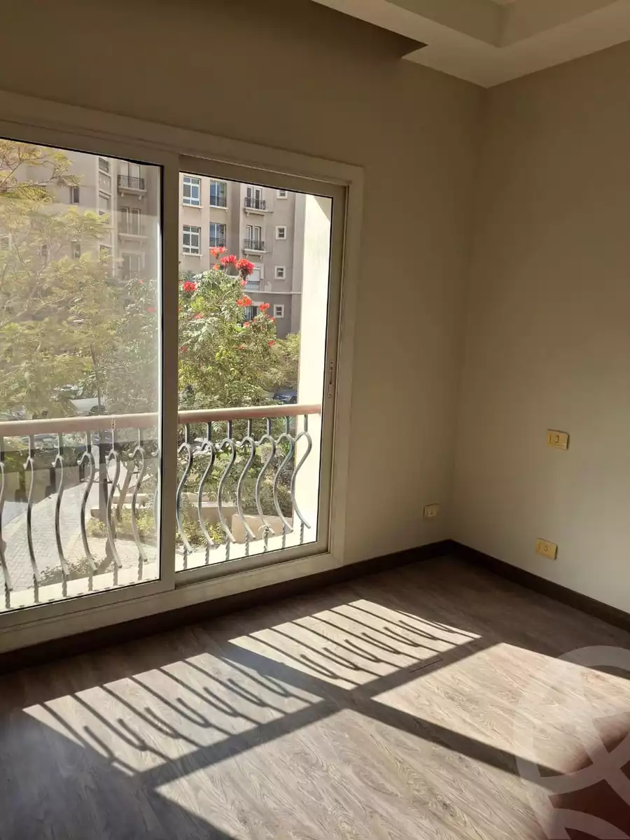 https://aqarmap.com.eg/ar/listing/6206020-for-rent-cairo-new-cairo-compounds-kattameya-plaza