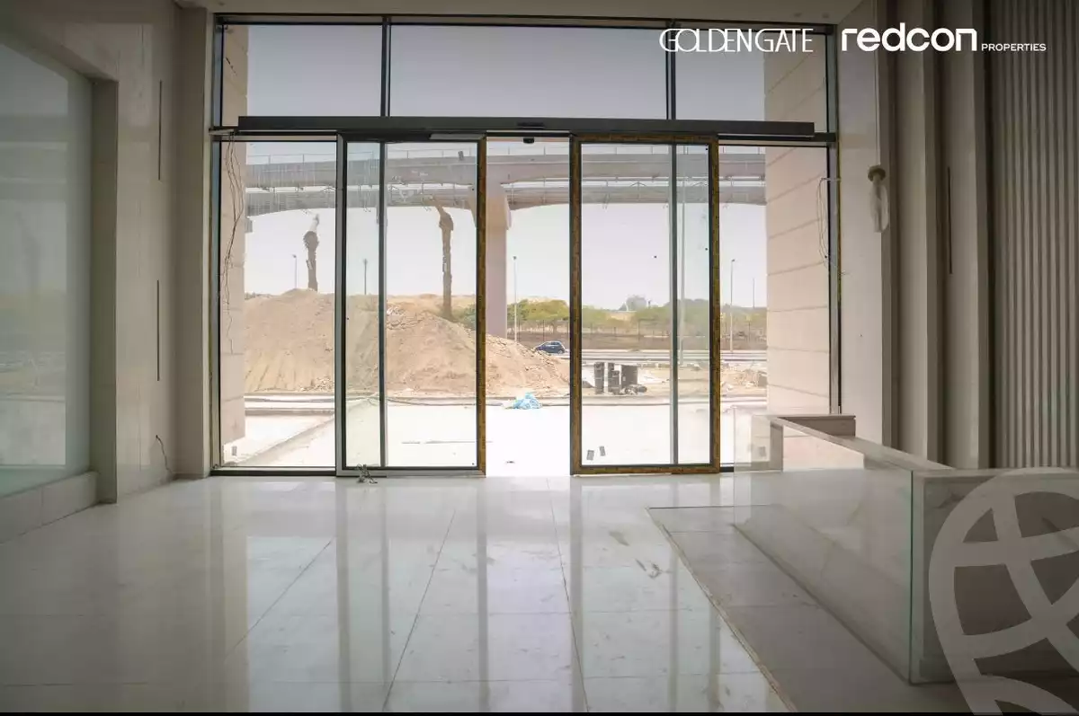 https://aqarmap.com.eg/en/listing/6205981-for-sale-cairo-new-cairo-compounds-golden-gate-redcon