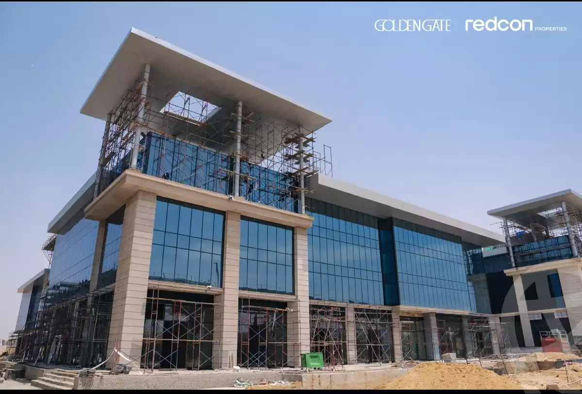 https://aqarmap.com.eg/en/listing/6206084-for-sale-cairo-new-cairo-compounds-golden-gate-redcon
