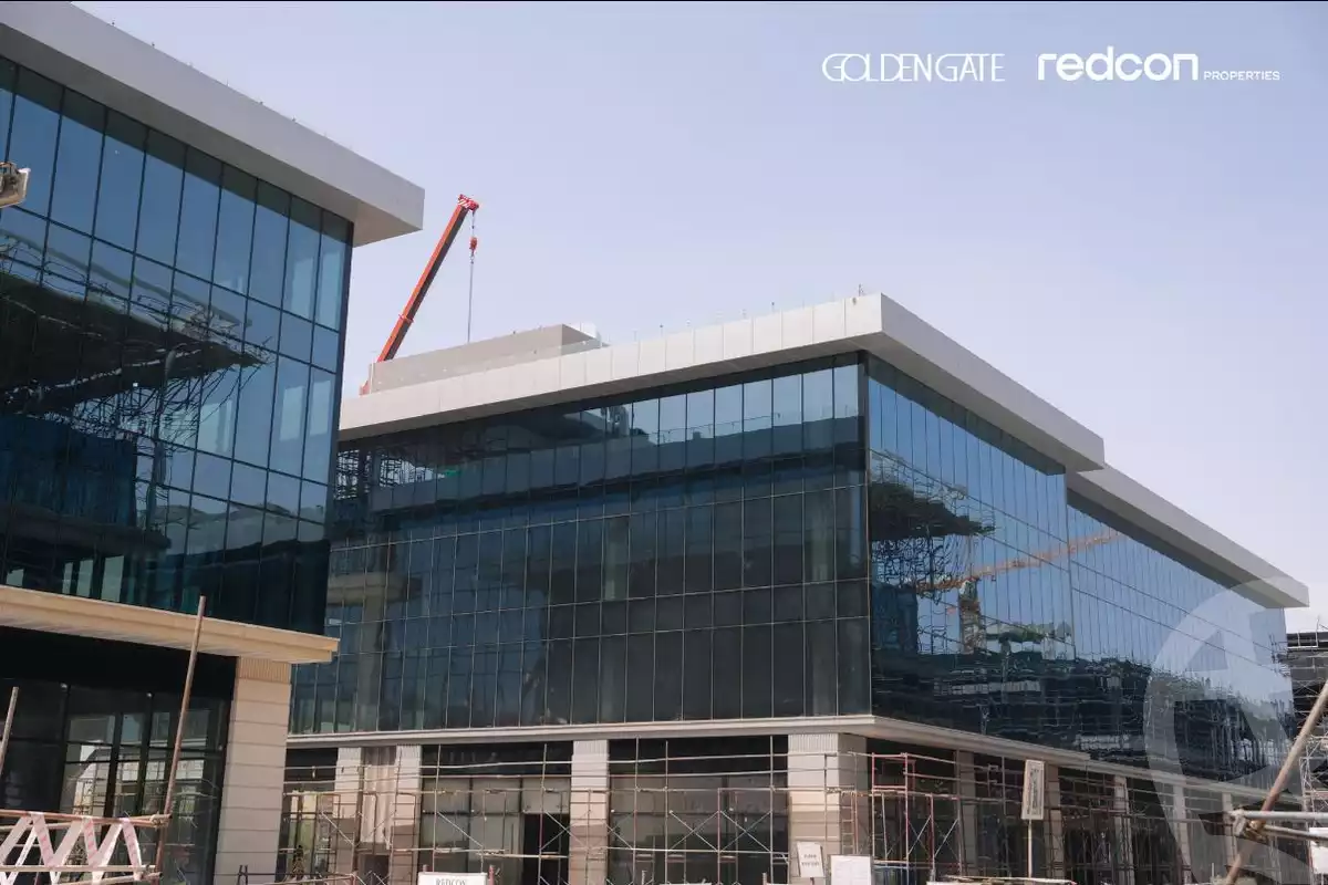 https://aqarmap.com.eg/en/listing/6206084-for-sale-cairo-new-cairo-compounds-golden-gate-redcon