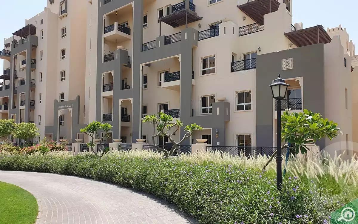 https://aqarmap.com.eg/ar/listing/6208312-for-sale-cairo-new-cairo-compounds-stwn-ryzydns-by-ar-y-llttwyr